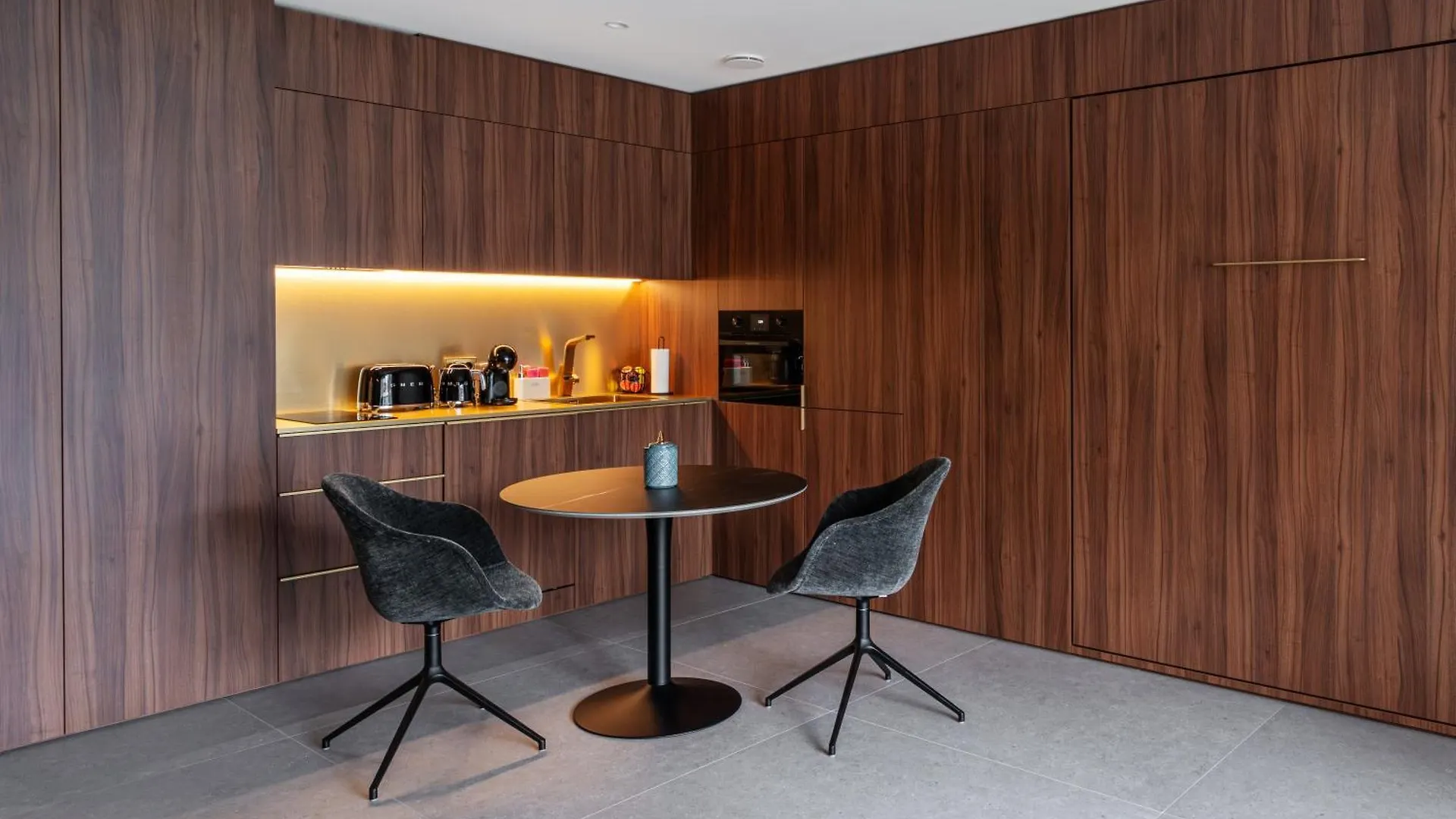 Core Luxembourg -Studio Parking -50 Cents 0*,